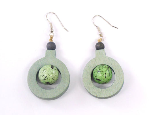 ball in circle earrings /green