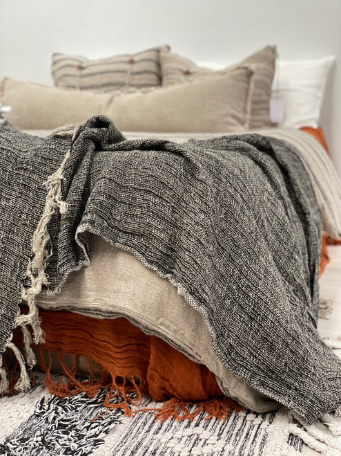 Audrey Heavy Throw- Natural & Black-Mesh Stonewashed 100% Linen 130X190Cm