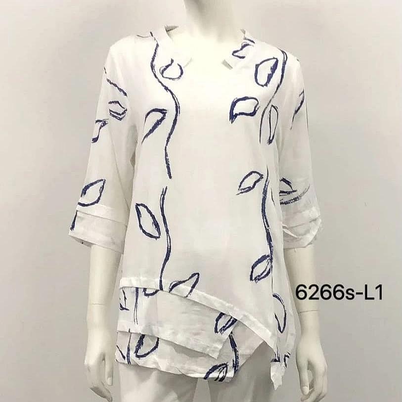 Diamond Neck Medium Sleeve Top