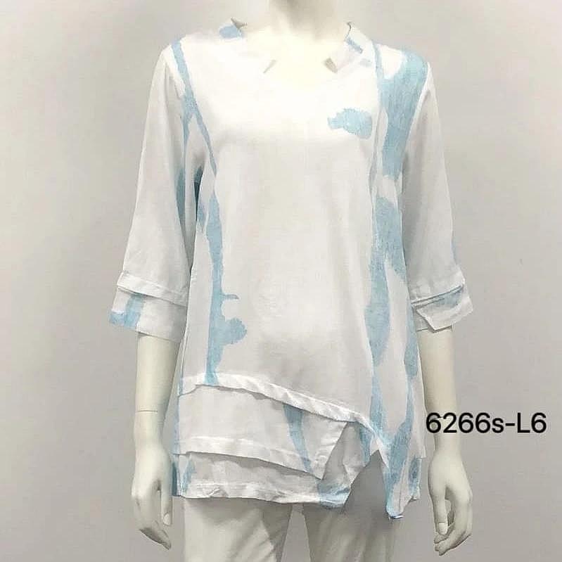 Diamond Neck Medium Sleeve Top