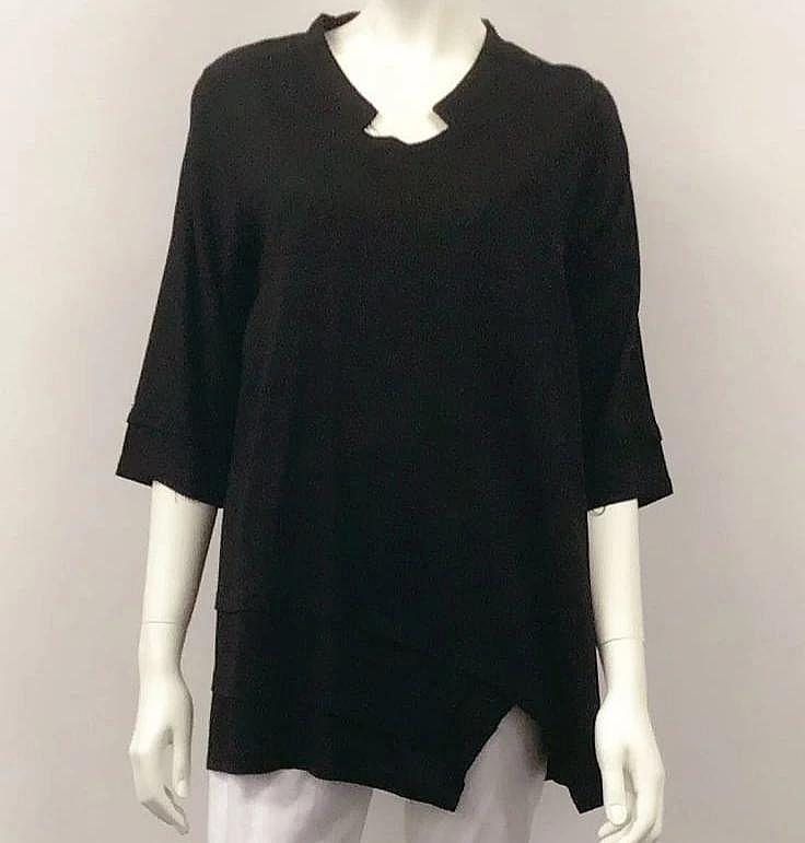 Diamond Neck Medium Sleeve Top