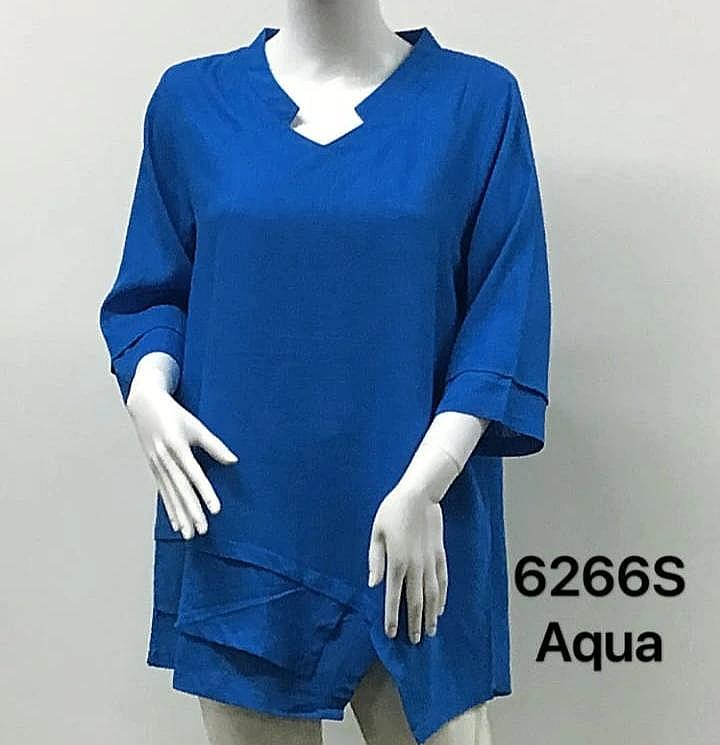 Diamond Neck Medium Sleeve Top