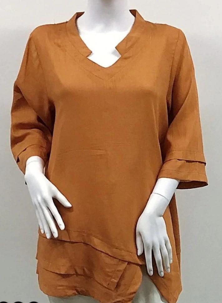 Diamond Neck Medium Sleeve Top